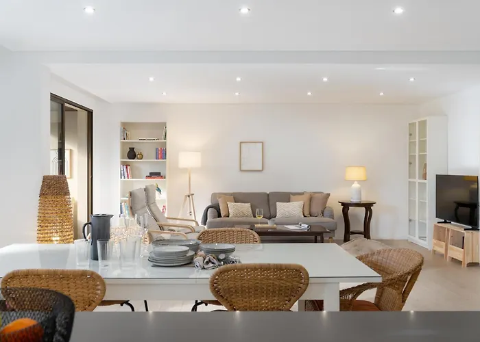 Baia Ii By An Island 푼샬