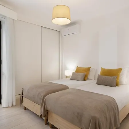 Baía Ii By An Island * Funchal (Madeira)