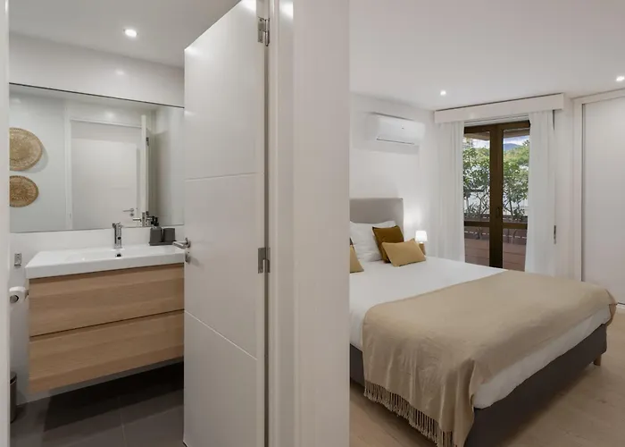 Apartment Baia Ii By An Island Funchal (Madeira)